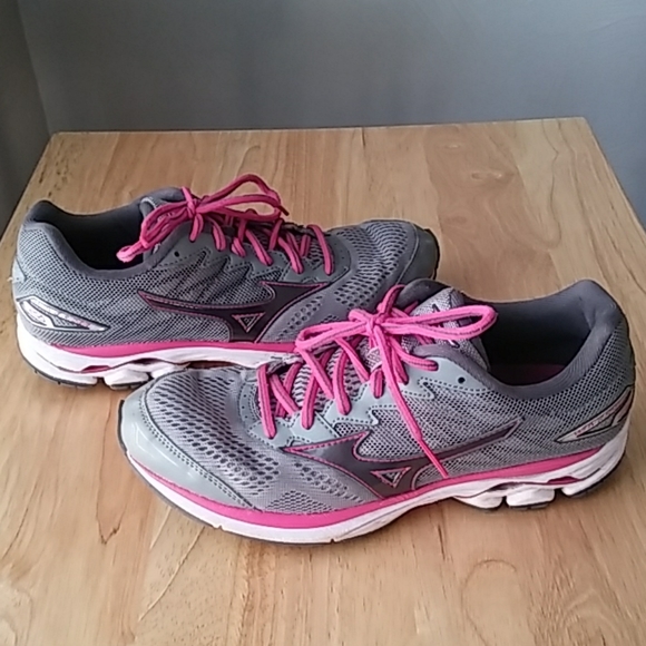mizuno wave rider 20 womens